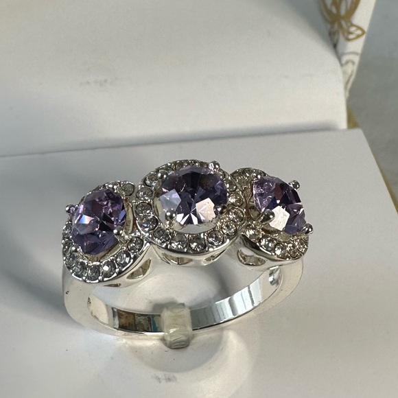 Sparkly triple purple rhinestone silver ring Size 7 - Picture 3 of 5